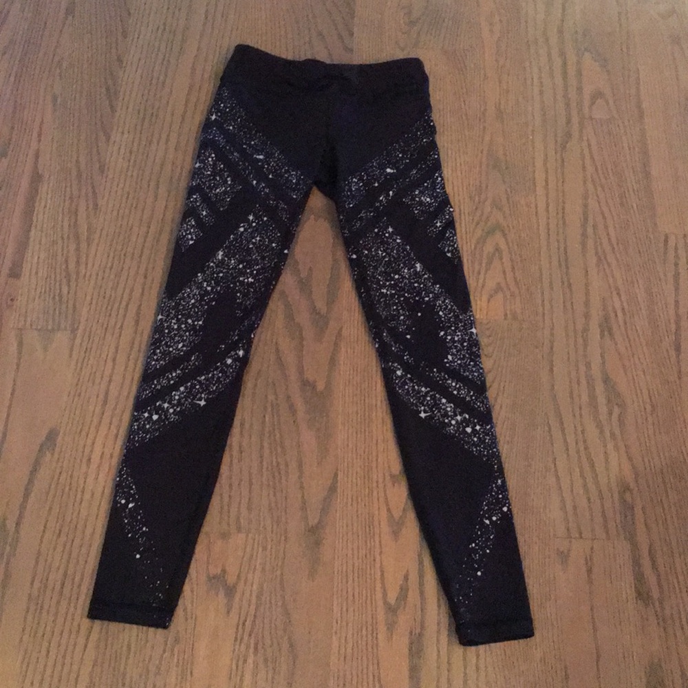 Ivivva patterned leggings